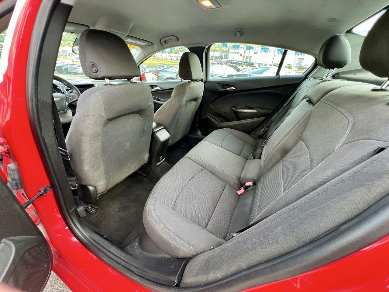 Chevrolet Cruze 4dr Sdn LT 2019