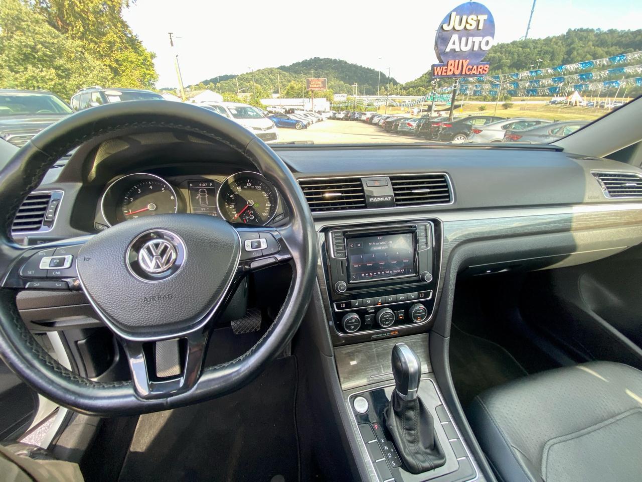Volkswagen Passat 2.0T SE Auto 2018