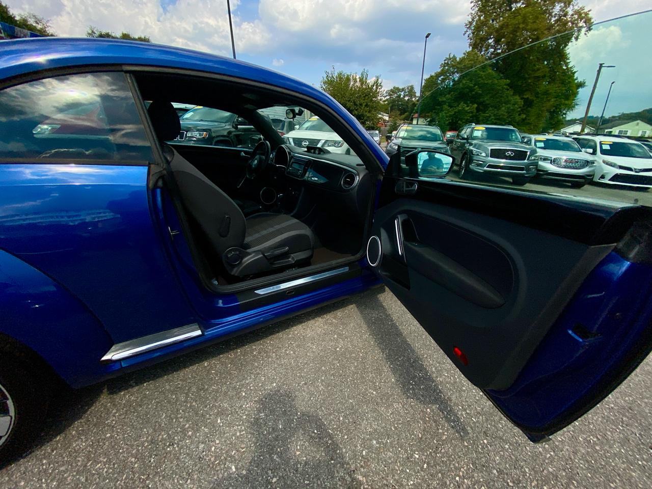 Volkswagen Beetle photo 11