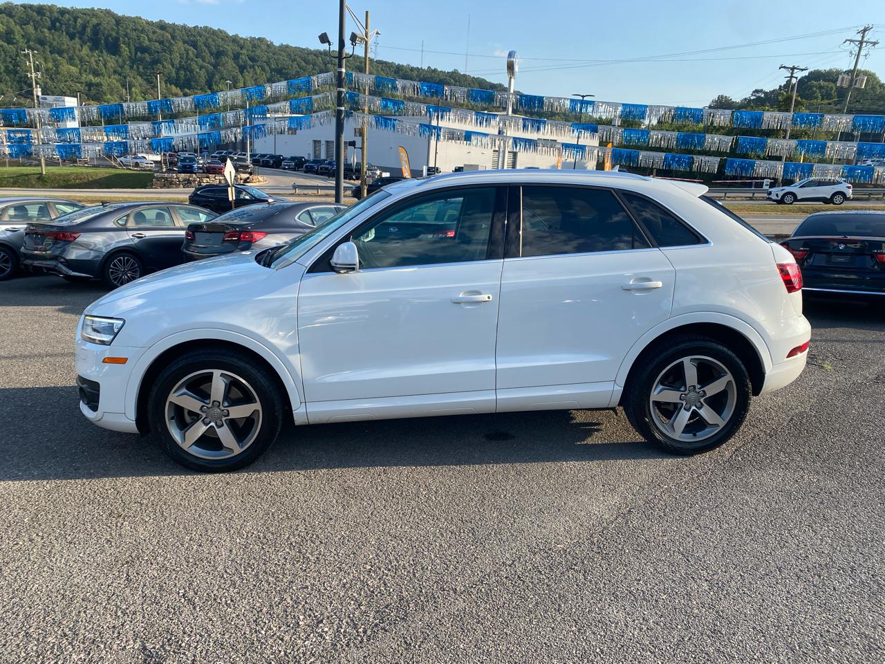 Audi Q3 quattro 4dr 2.0T Prestige 2015