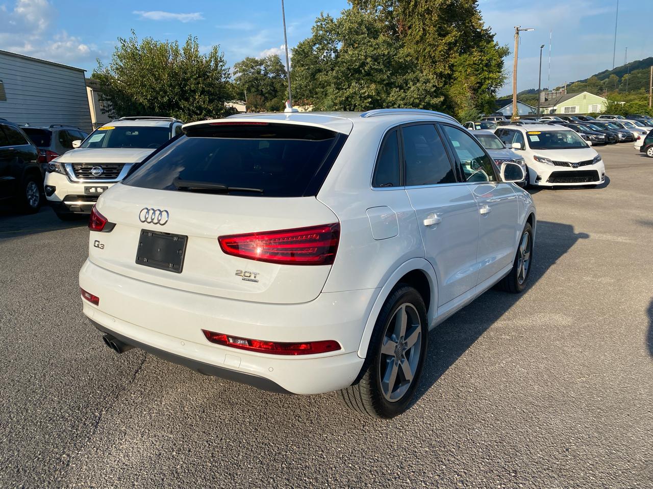 Audi Q3 quattro 4dr 2.0T Prestige 2015