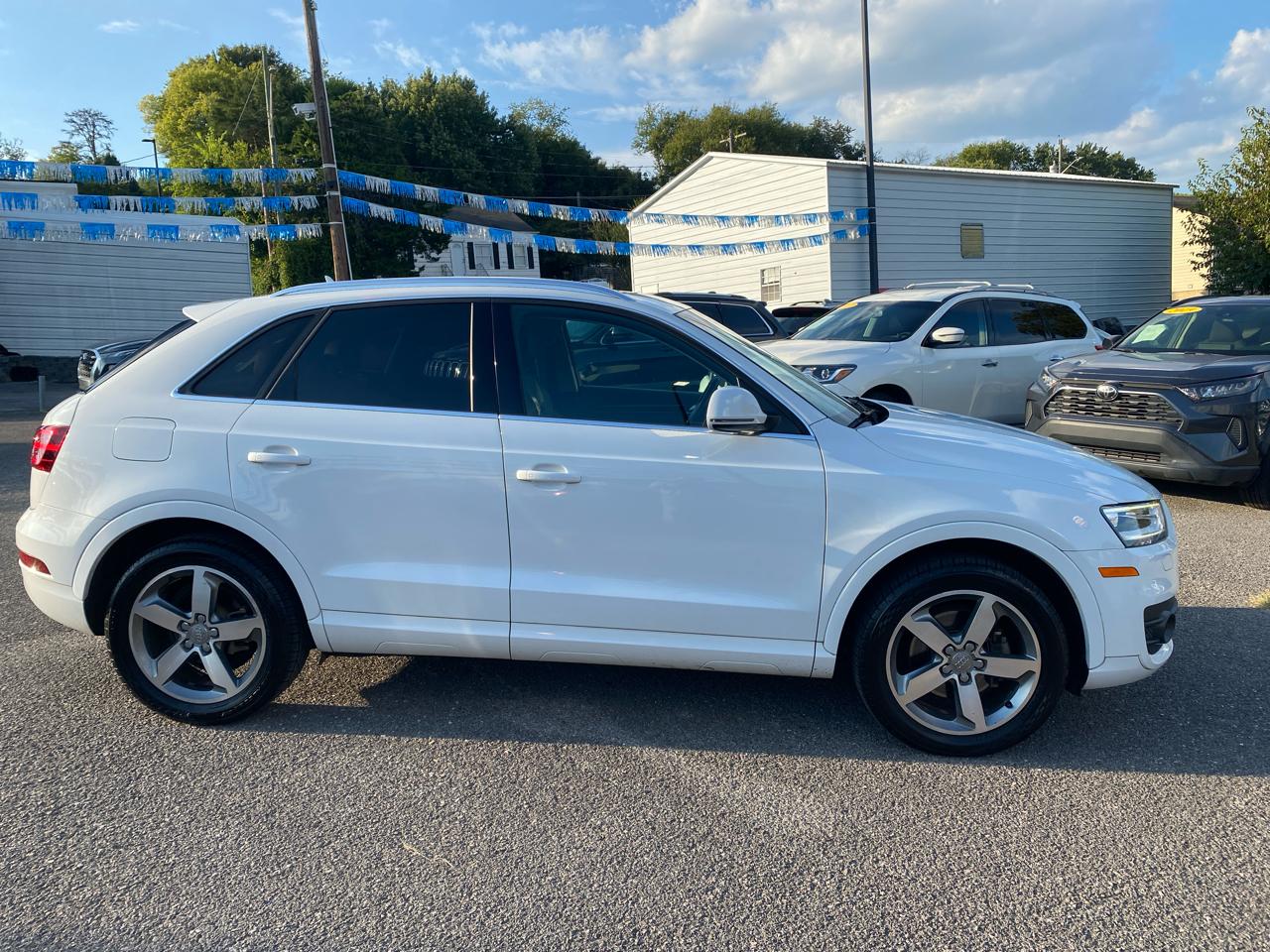 Audi Q3 quattro 4dr 2.0T Prestige 2015