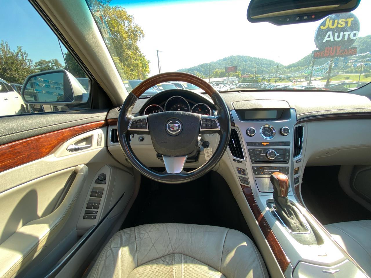Cadillac CTS 4dr Sdn RWD w/1SB 2009
