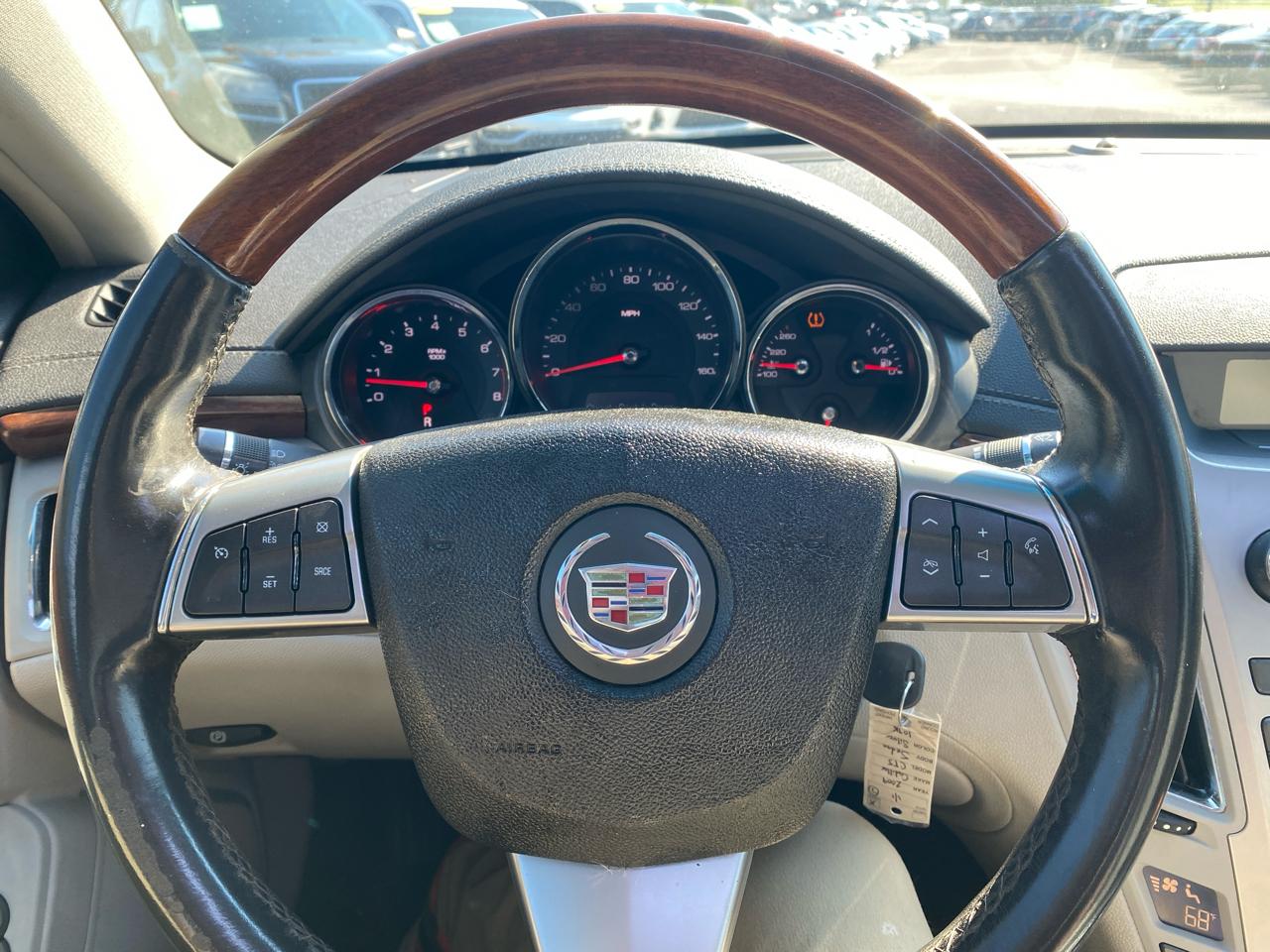 Cadillac CTS 4dr Sdn RWD w/1SB 2009