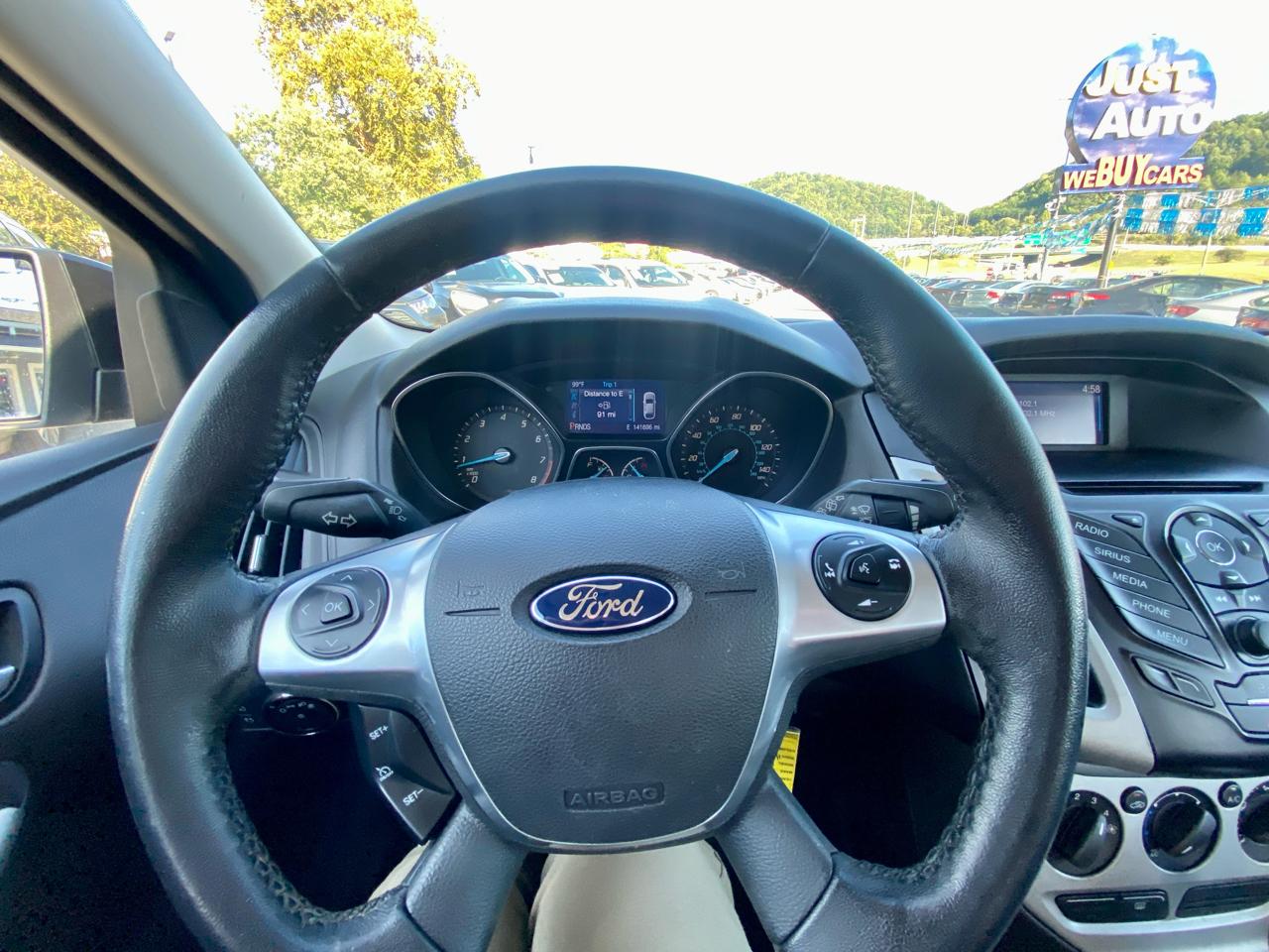 Ford Focus 5dr HB SE 2014