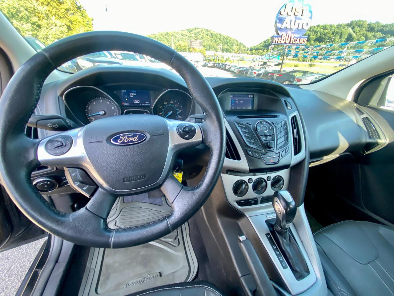 Ford Focus 5dr HB SE 2014