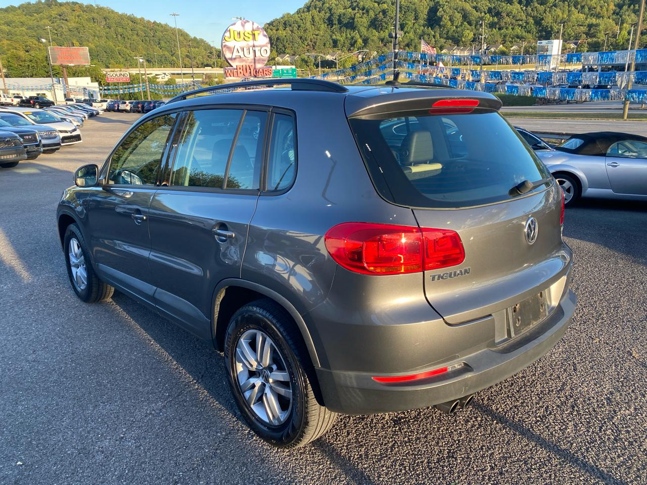 Volkswagen Tiguan 2WD 4dr Auto R-Line 2016