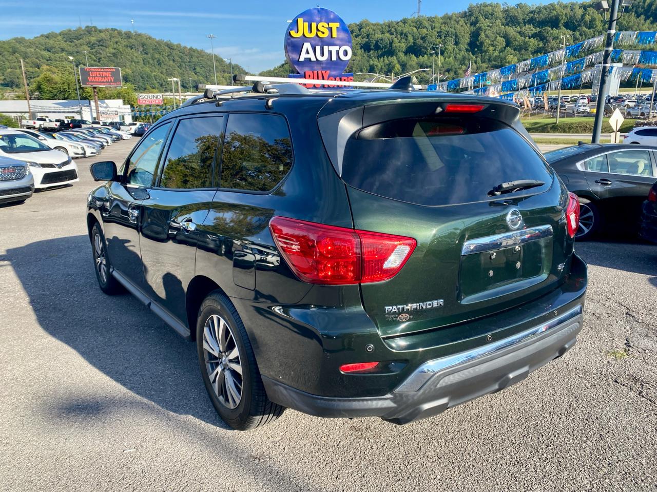 Nissan Pathfinder FWD SL 2019