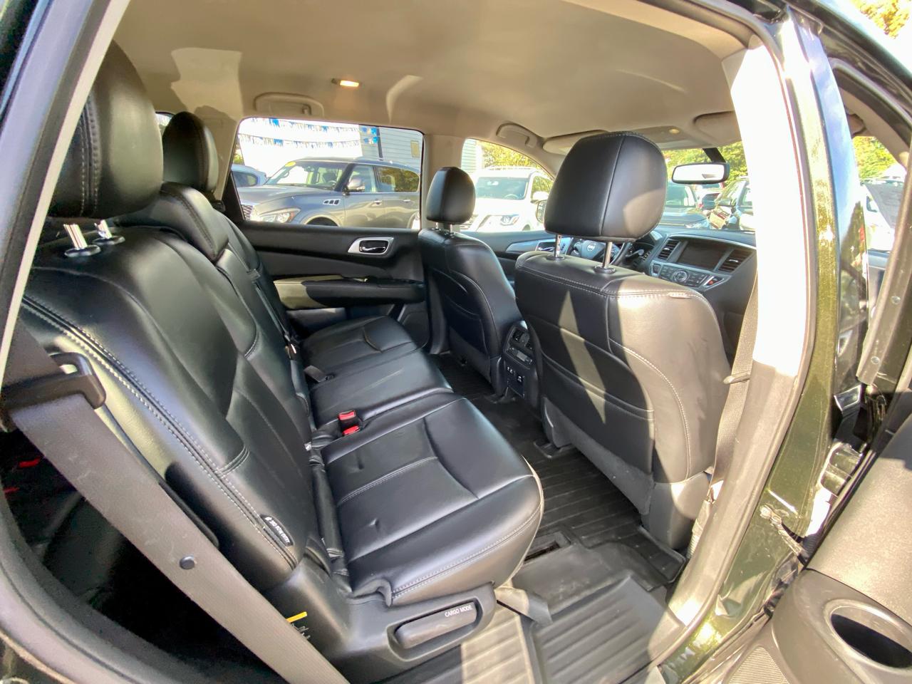 Nissan Pathfinder FWD SL 2019