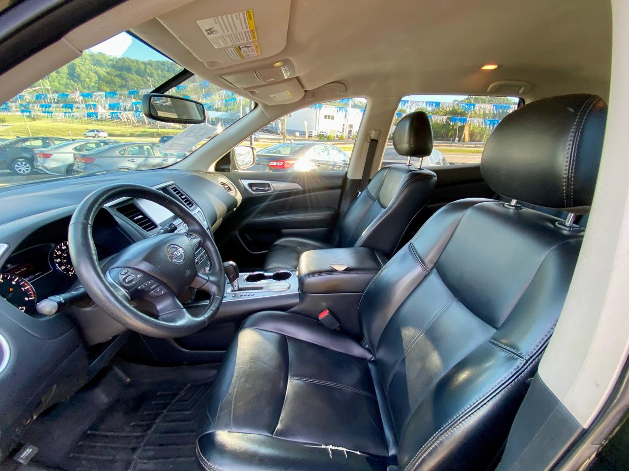 Nissan Pathfinder FWD SL 2019