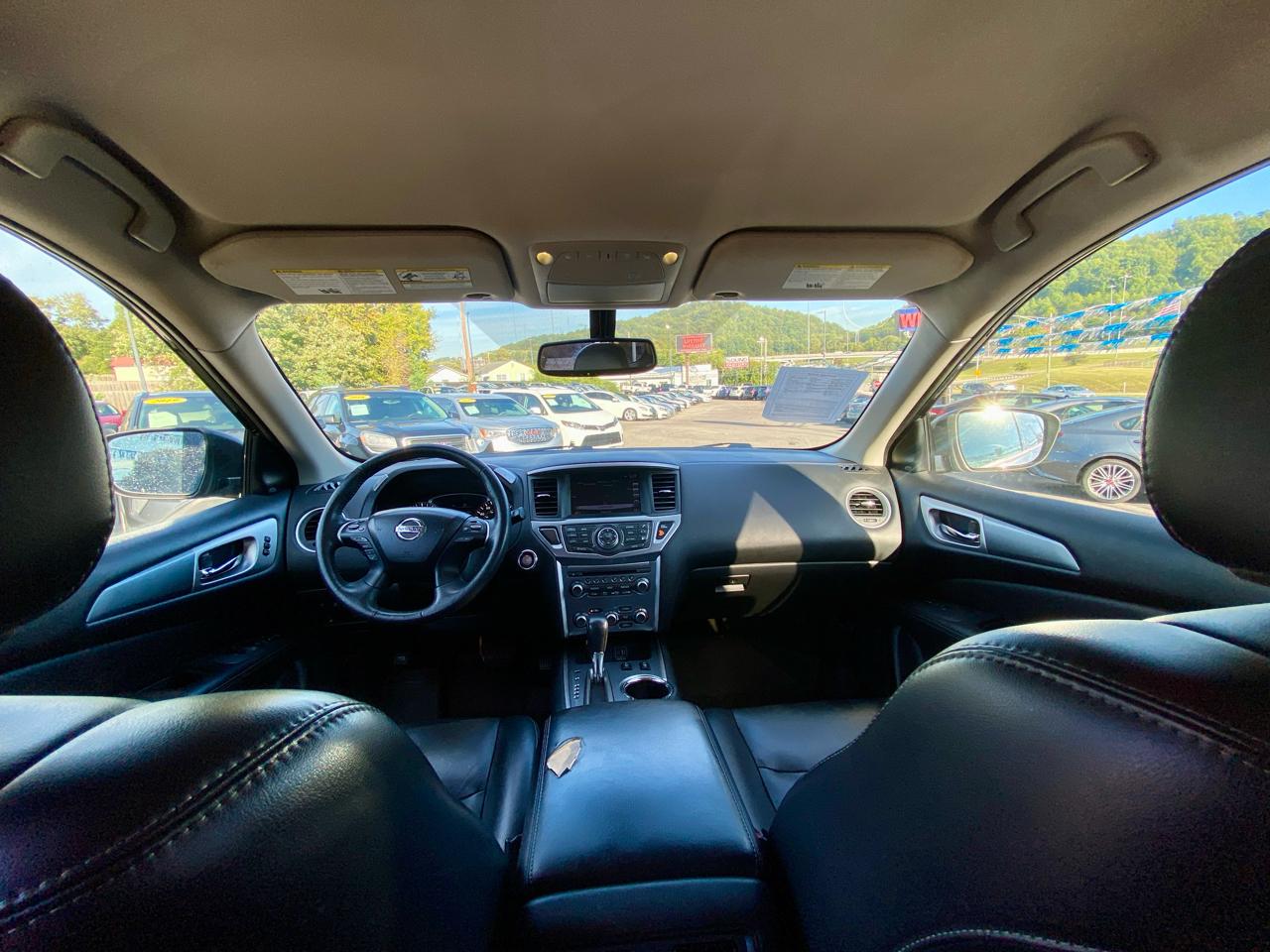 Nissan Pathfinder FWD SL 2019