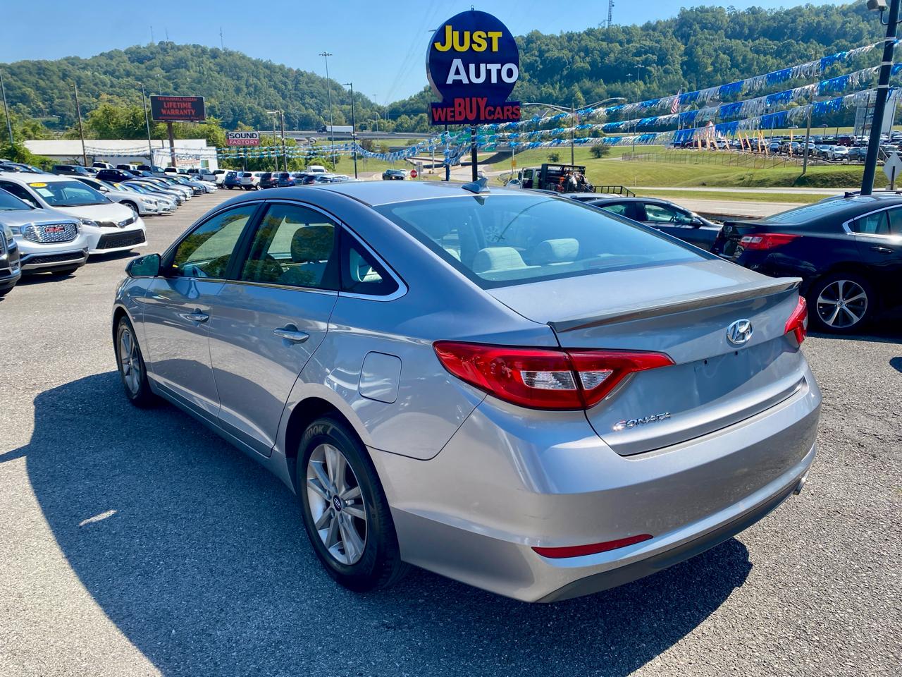 Hyundai Sonata 4dr Sdn 2.4L SE PZEV 2015