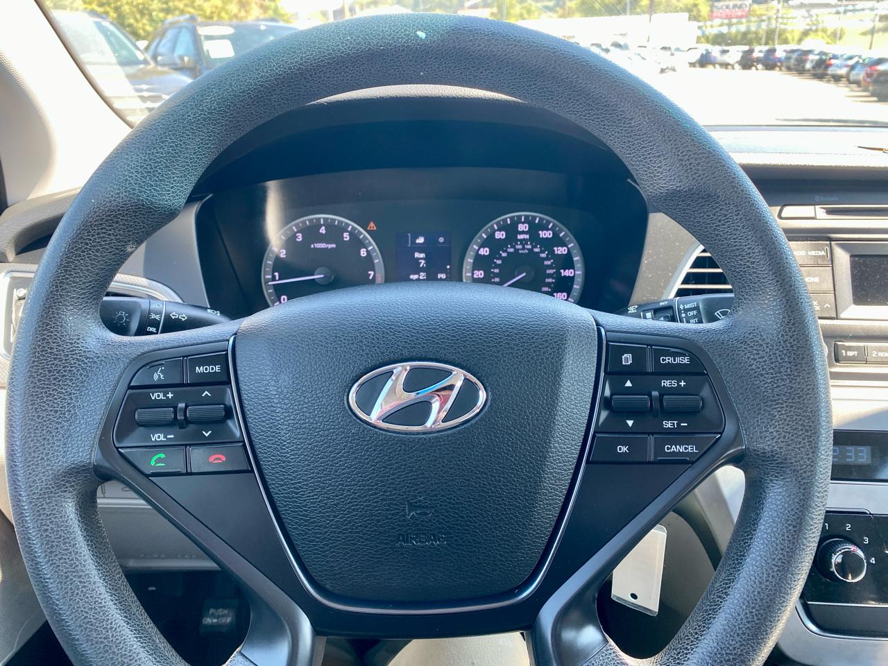 Hyundai Sonata 4dr Sdn 2.4L SE PZEV 2015