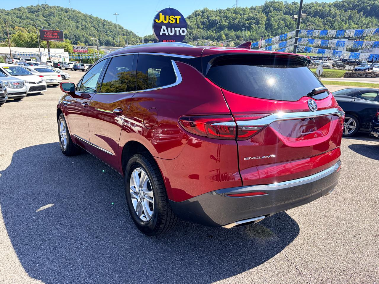 Buick Enclave photo 5