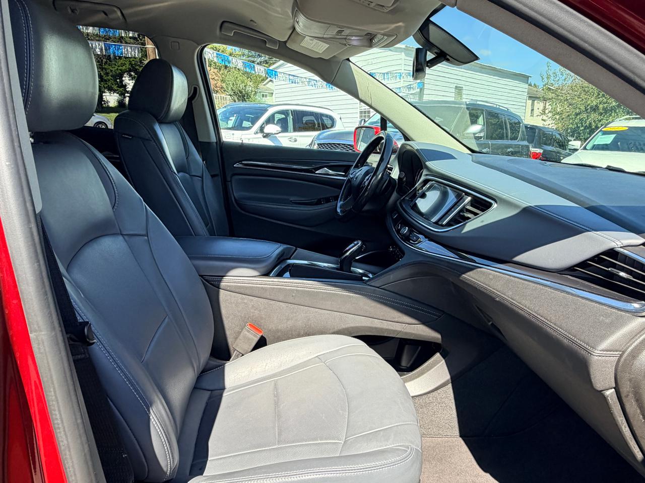 Buick Enclave photo 9