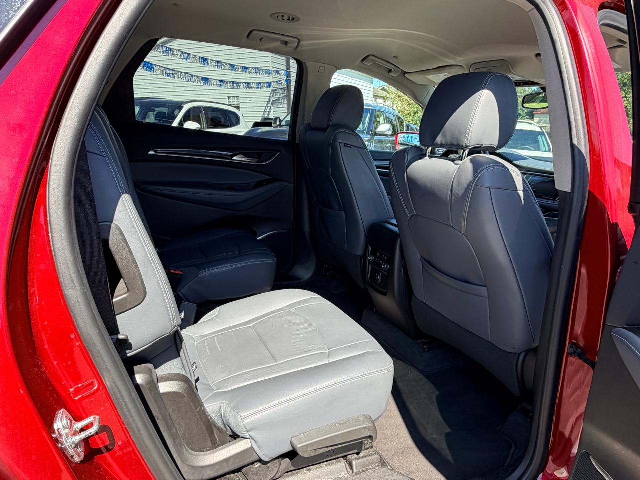 Buick Enclave photo 10