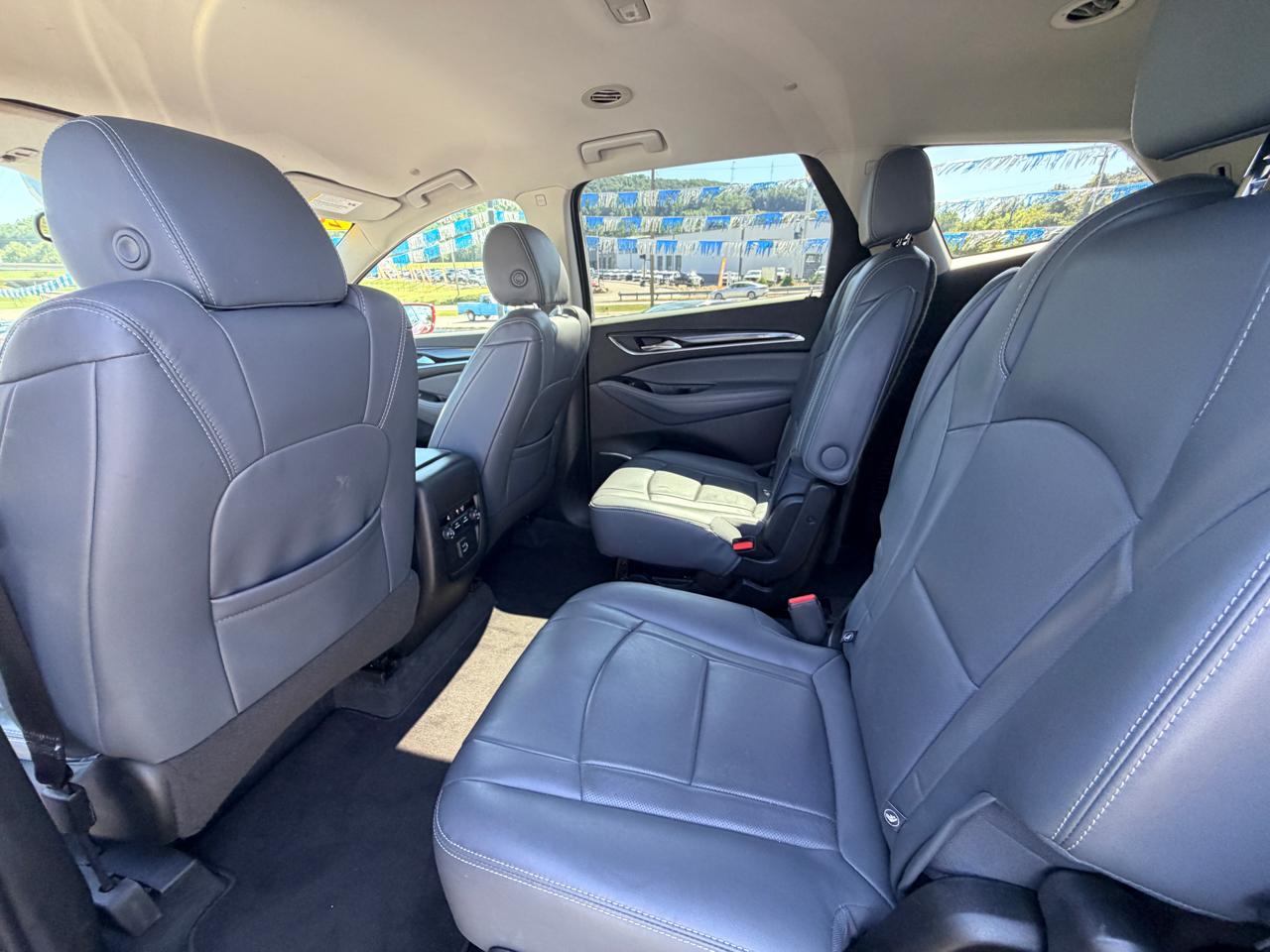 Buick Enclave photo 13