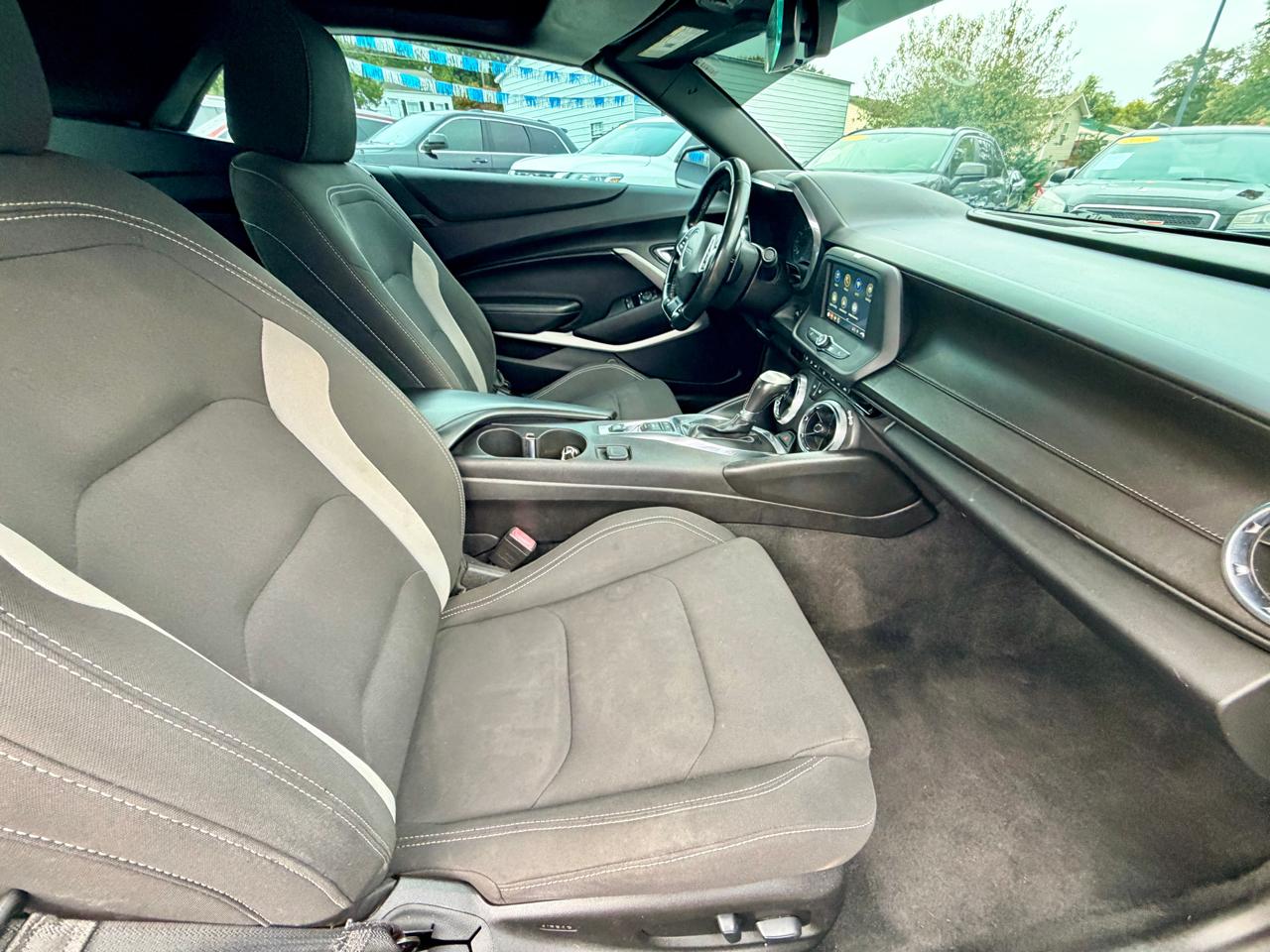 Chevrolet Camaro 2dr Conv 1LT 2019