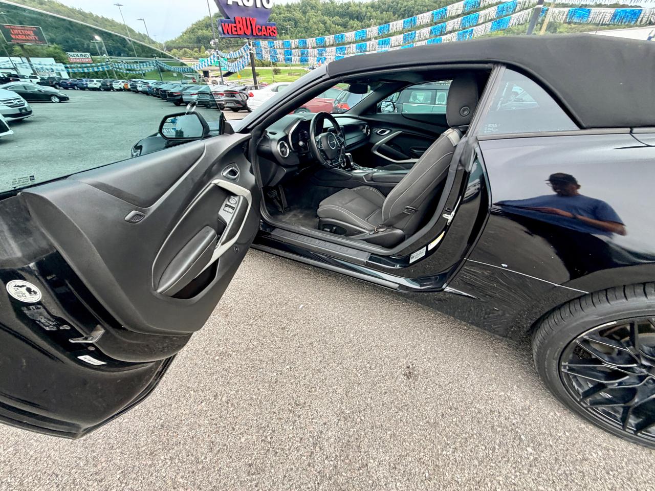 Chevrolet Camaro 2dr Conv 1LT 2019