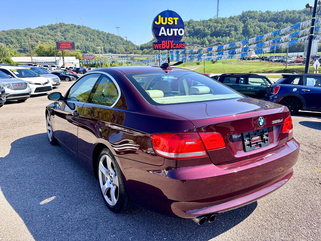 BMW 3 Series 2dr Cpe 328xi AWD 2008