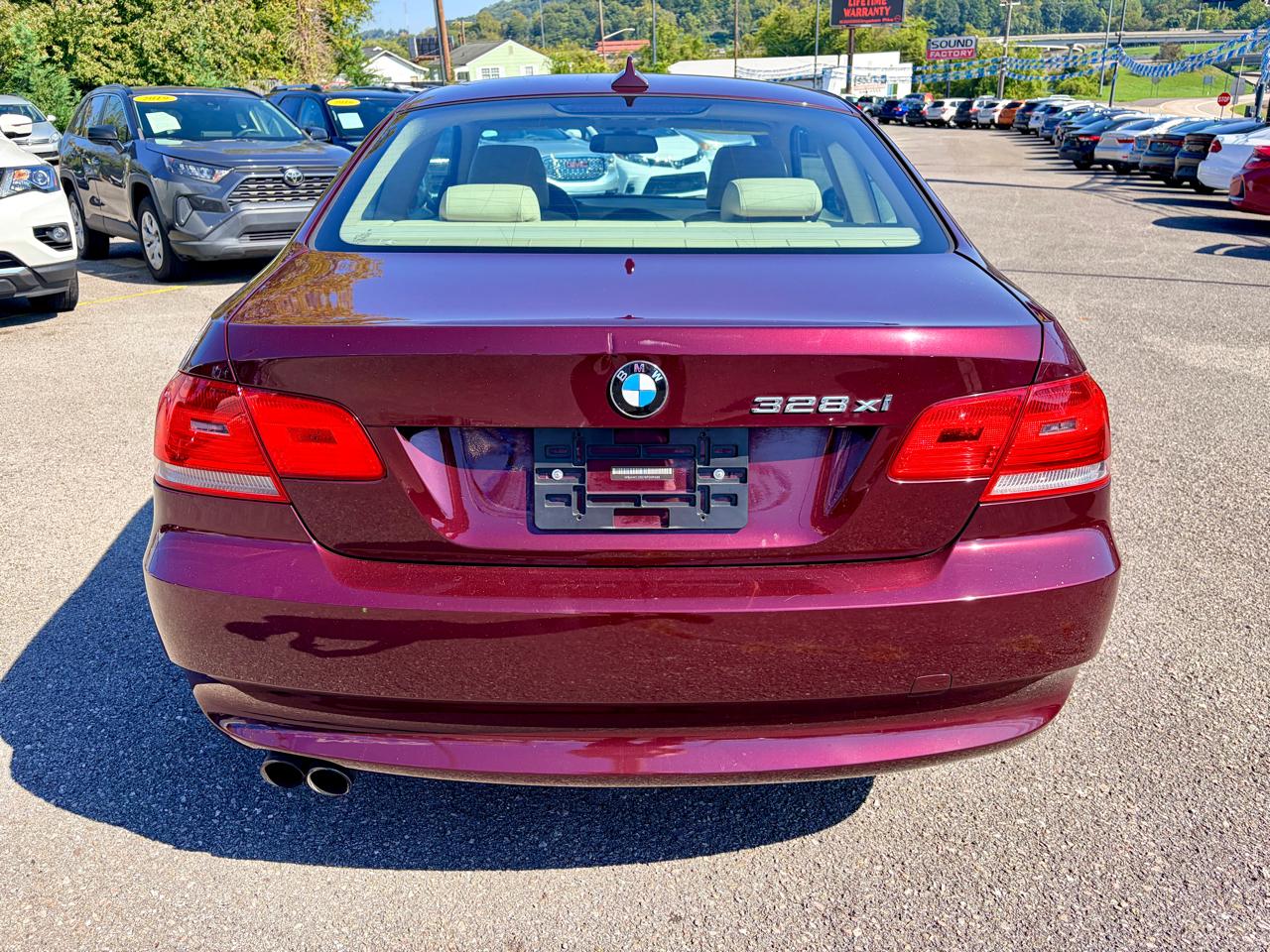 BMW 3 Series 2dr Cpe 328xi AWD 2008
