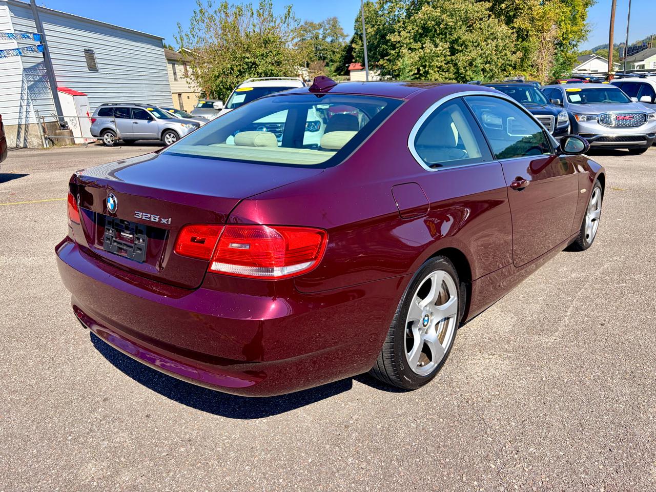 BMW 3 Series 2dr Cpe 328xi AWD 2008