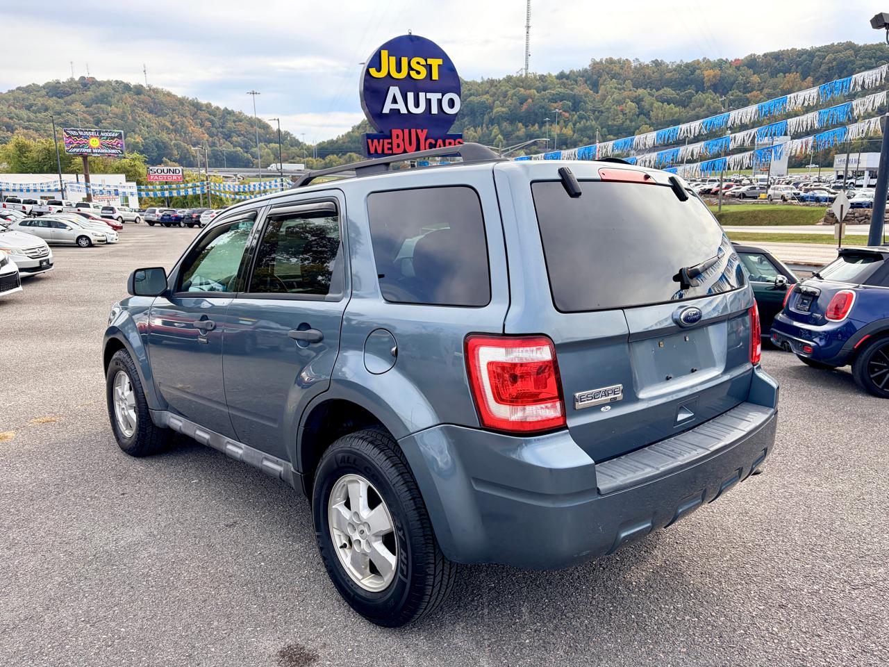 Ford Escape 4WD 4dr XLT 2010