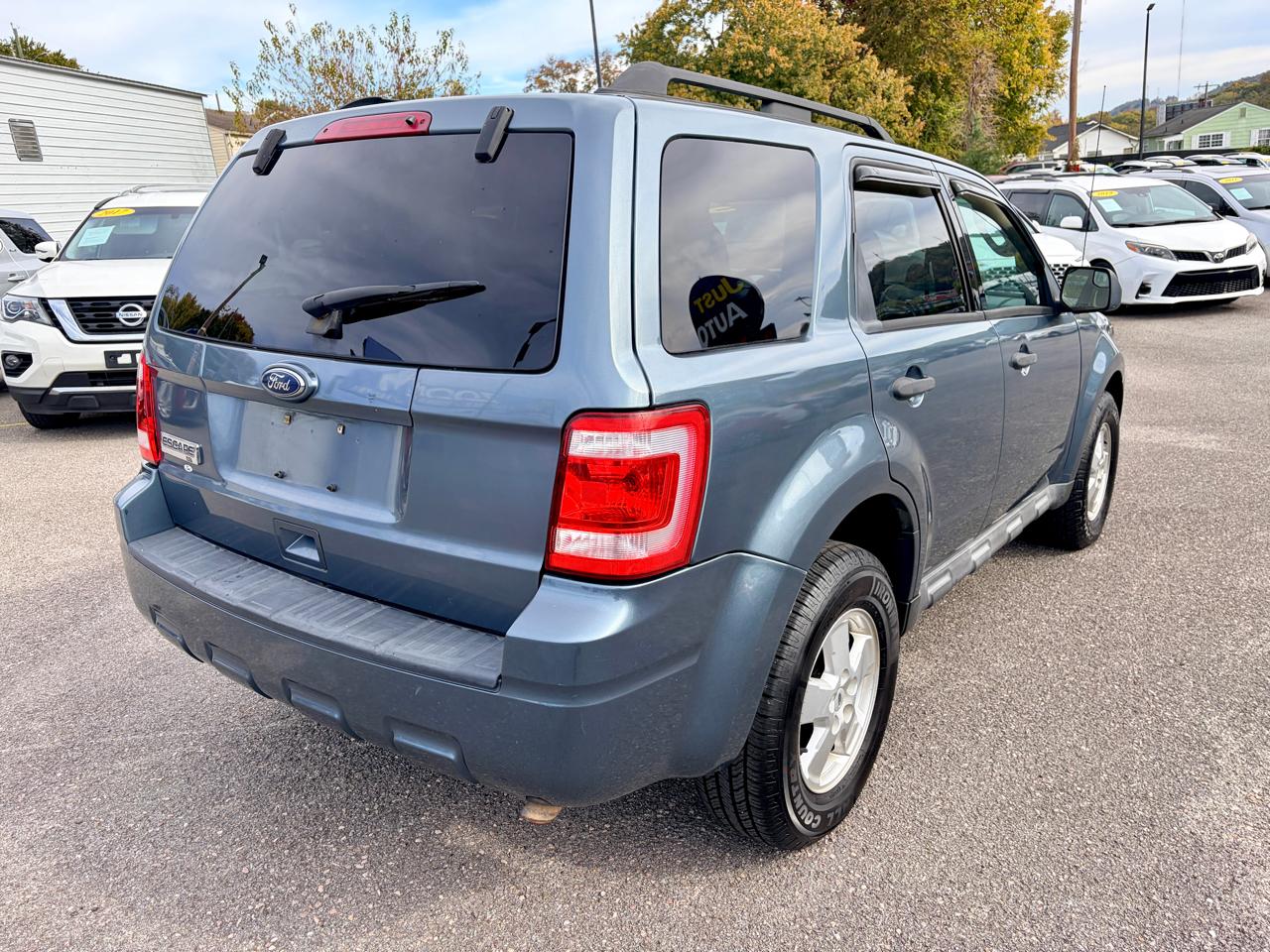 Ford Escape 4WD 4dr XLT 2010