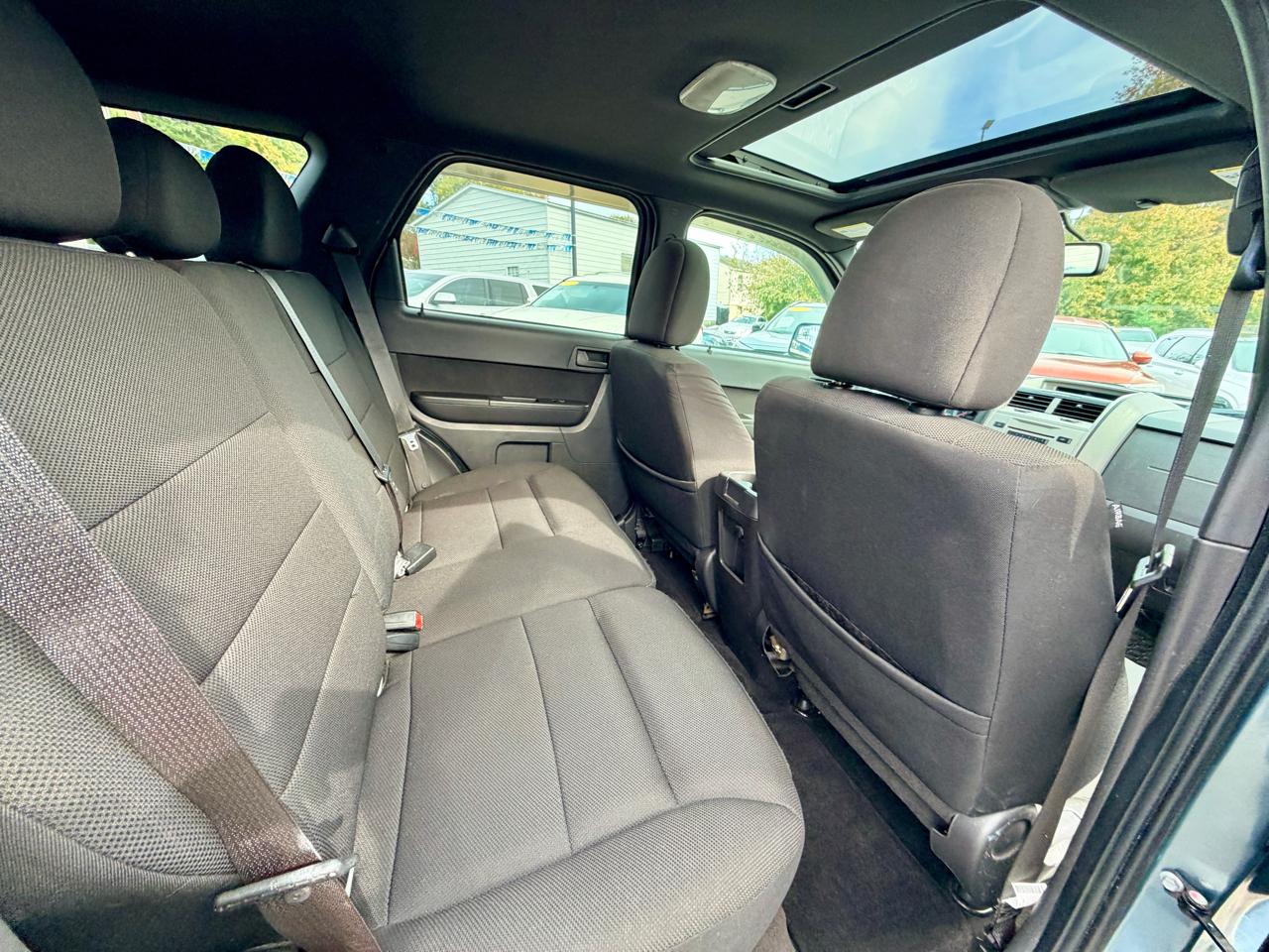 Ford Escape 4WD 4dr XLT 2010
