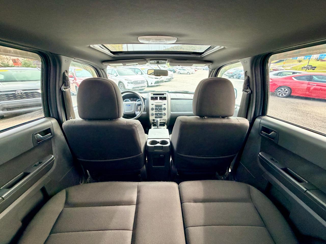 Ford Escape 4WD 4dr XLT 2010
