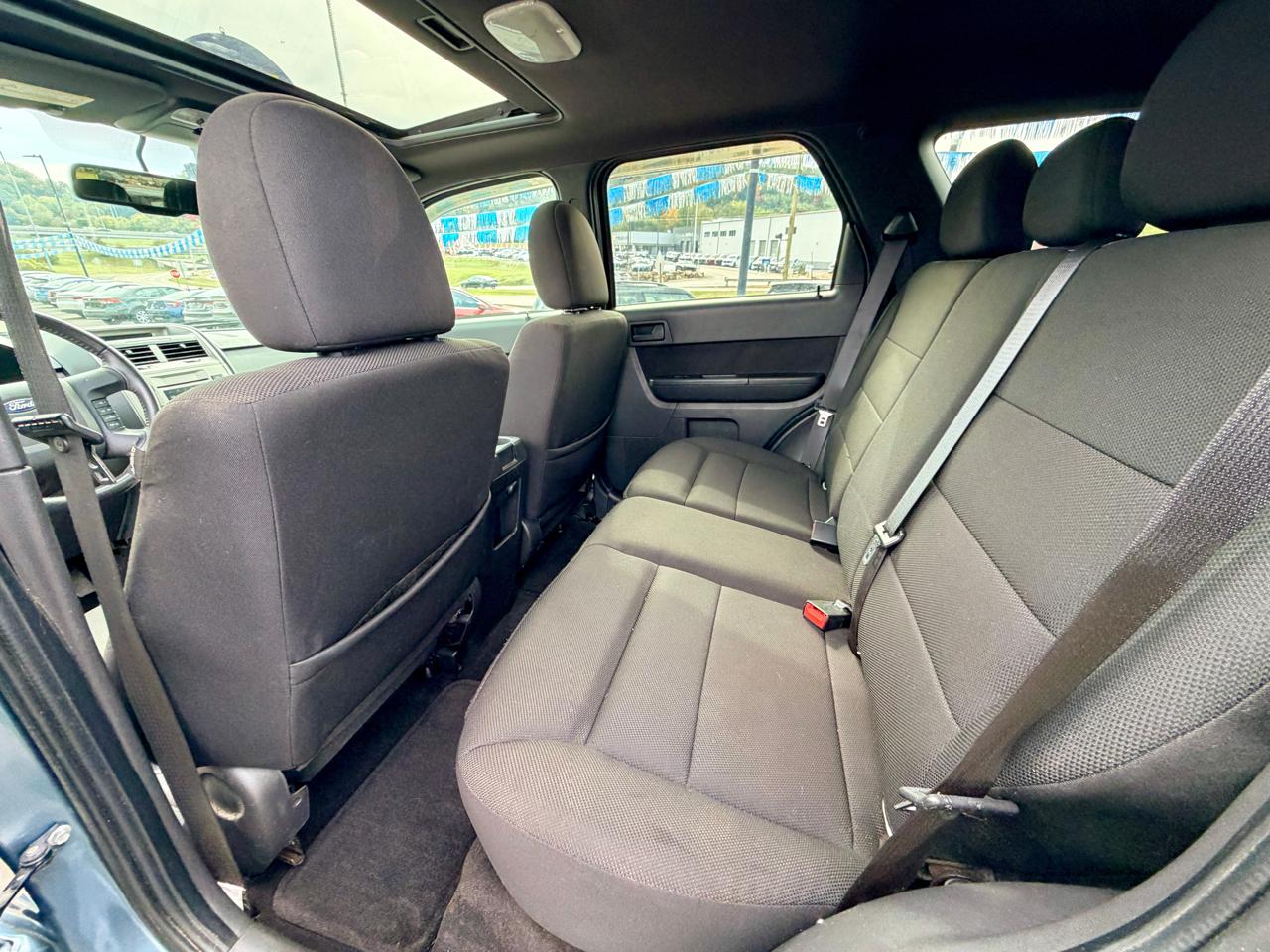 Ford Escape 4WD 4dr XLT 2010