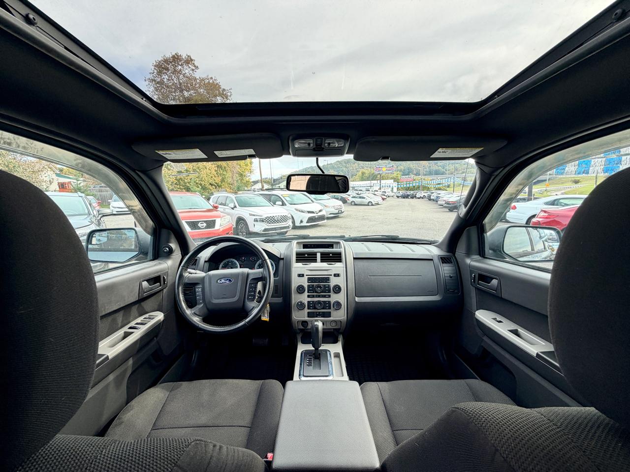 Ford Escape 4WD 4dr XLT 2010