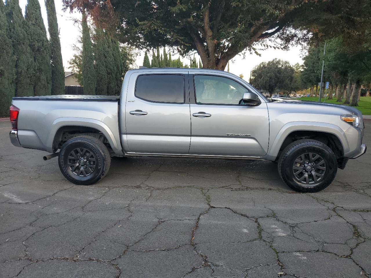 2021 Toyota Tacoma SR5 Double Cab Long Bed V6 photo 4