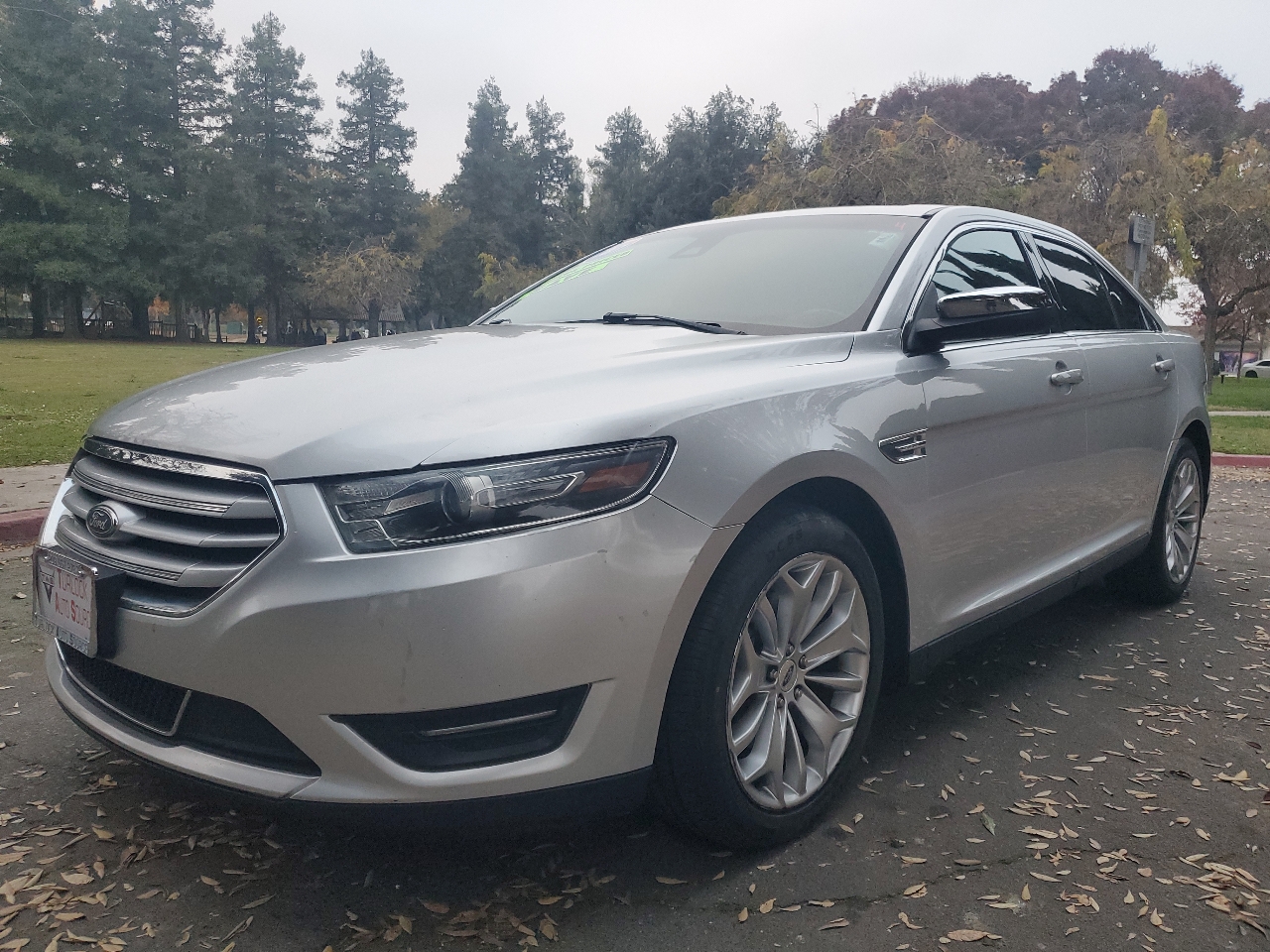2017 Ford Taurus Limited FWD