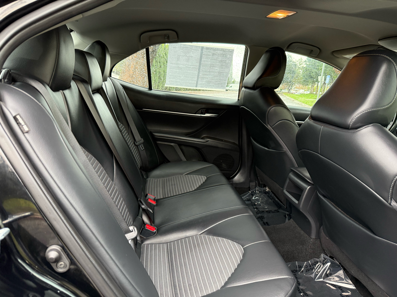 Toyota Camry SE 2023