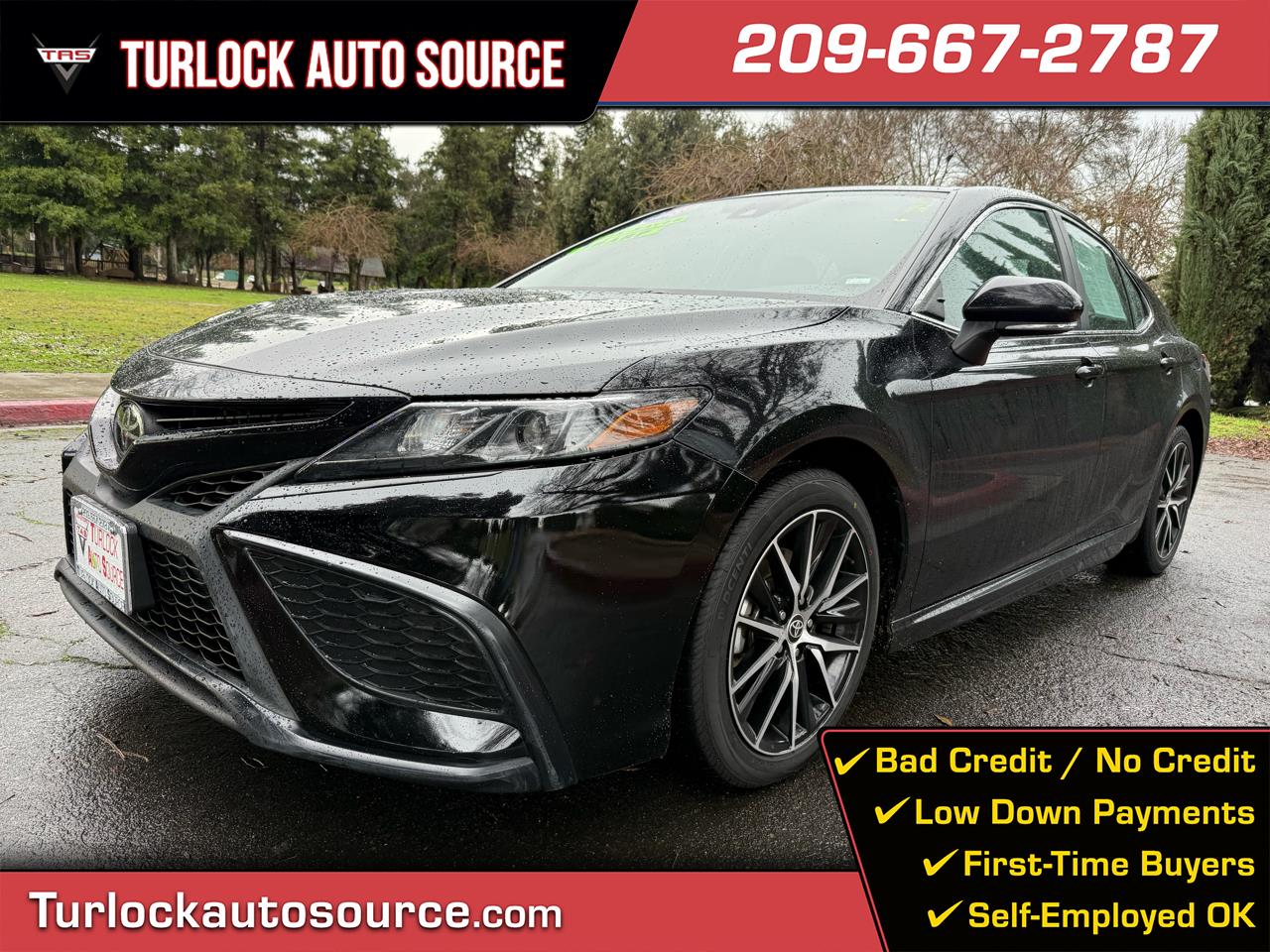 Toyota Camry SE 2023