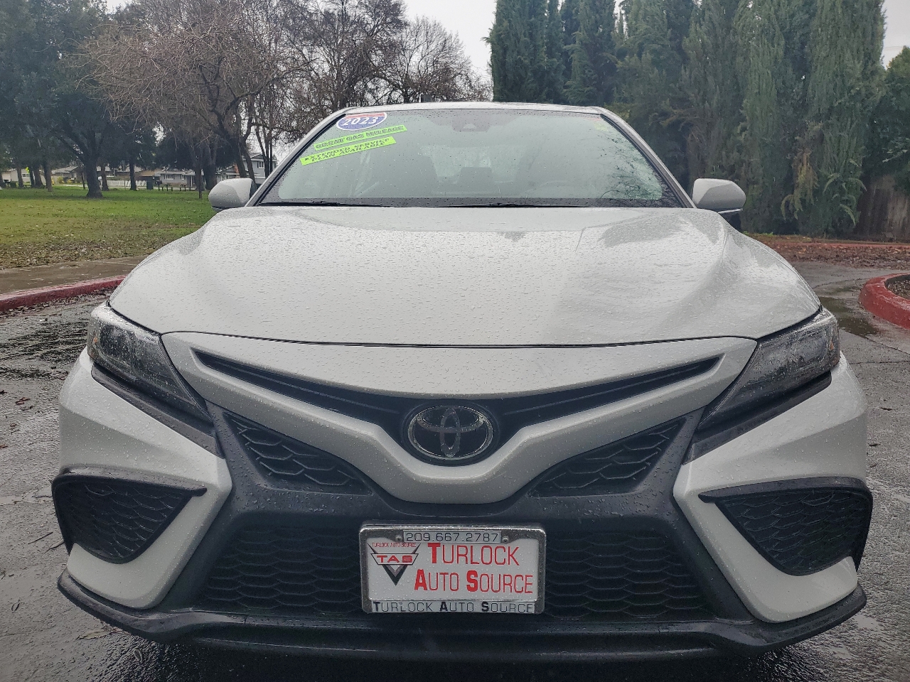 Toyota Camry SE 2023