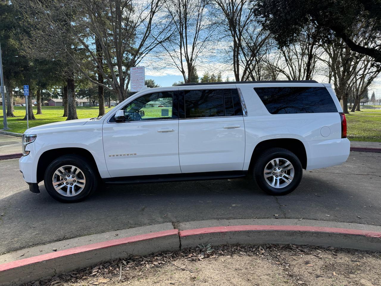 Chevrolet Suburban LS 2WD 2018