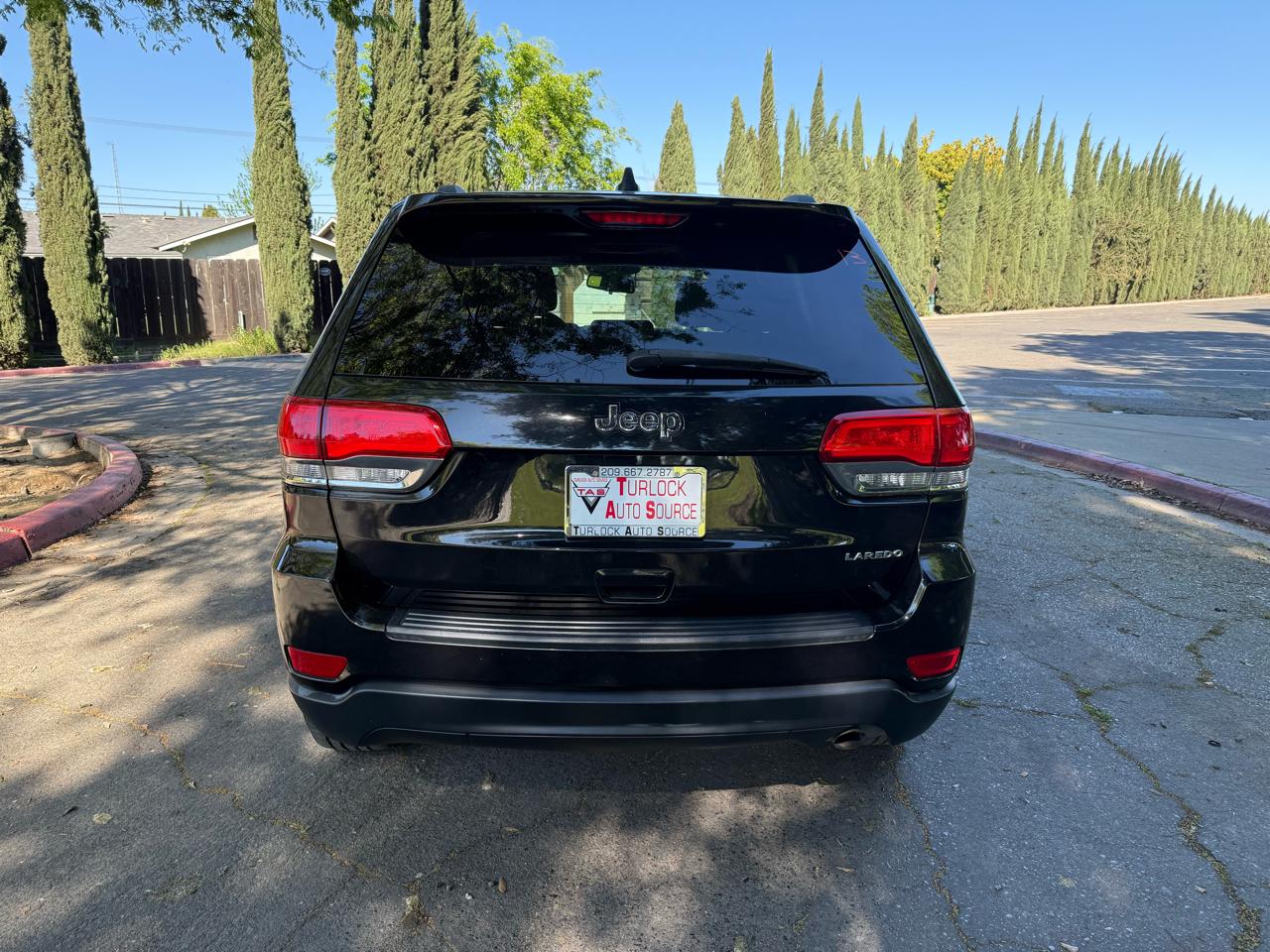 Jeep Grand Cherokee Laredo 2WD 2015