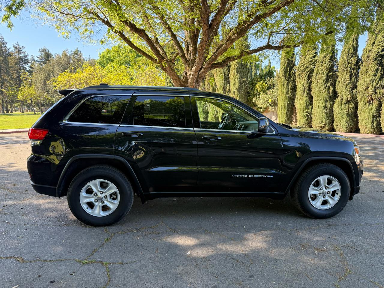Jeep Grand Cherokee Laredo 2WD 2015