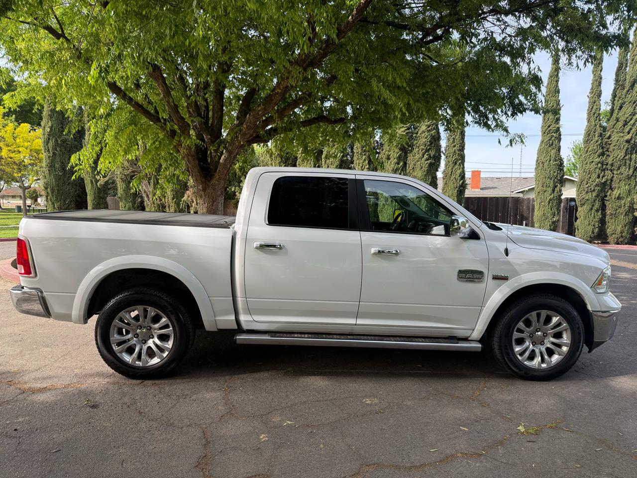 RAM 1500 Longhorn Crew Cab SWB 4WD 2015