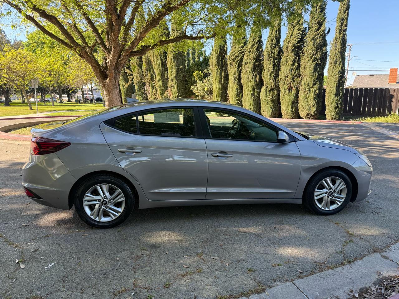 Hyundai Elantra Limited 2020