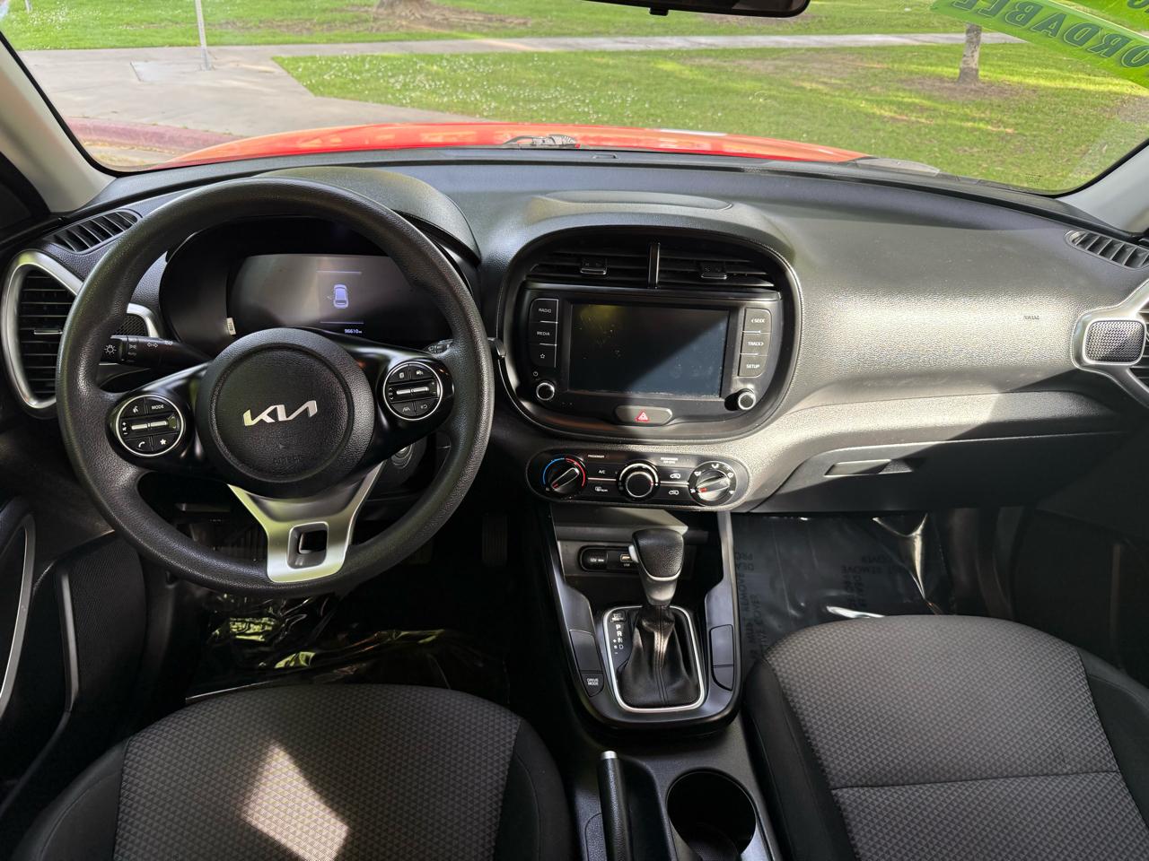 Kia Soul LX CVT 2023