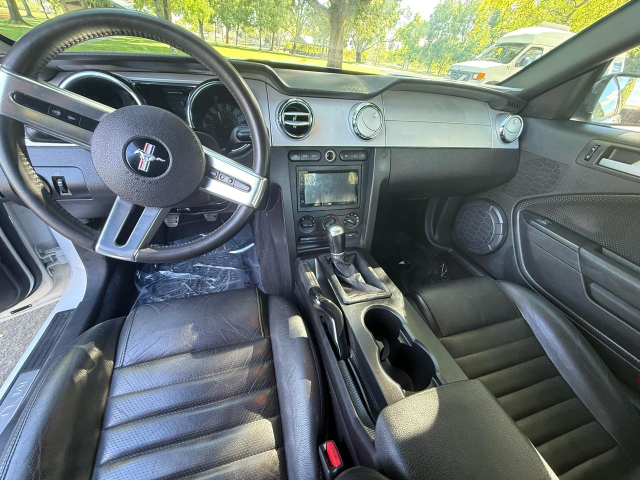 Ford Mustang GT Deluxe Coupe 2008