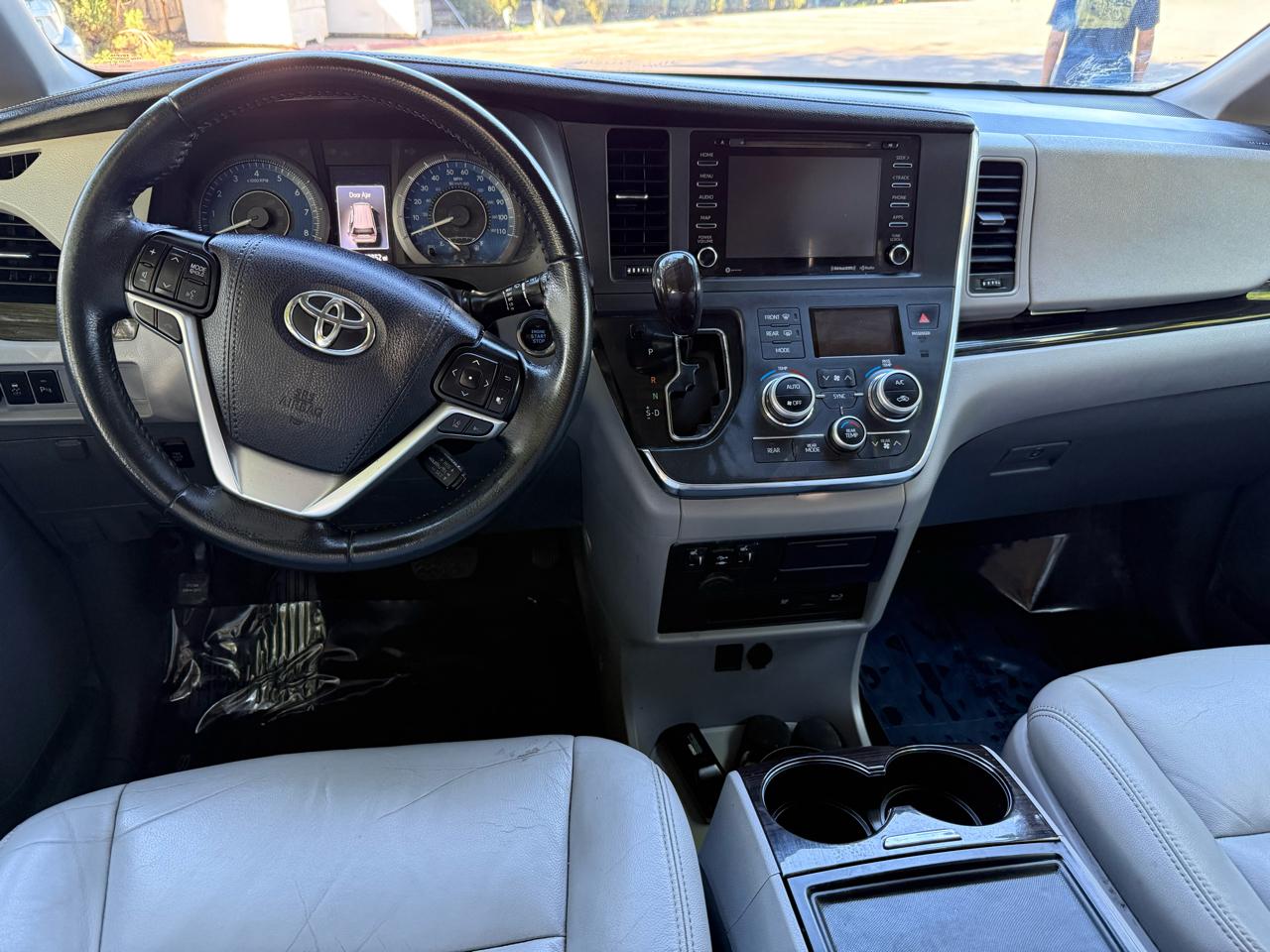 Toyota Sienna Limited Premium 7-Passenger 2019