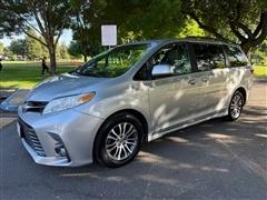 2019 Toyota Sienna 