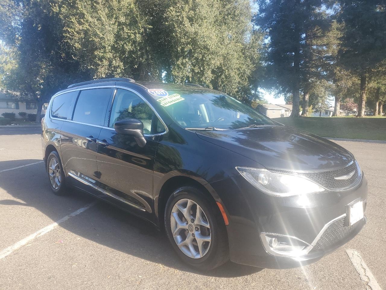 Chrysler Pacifica Touring-L 2017