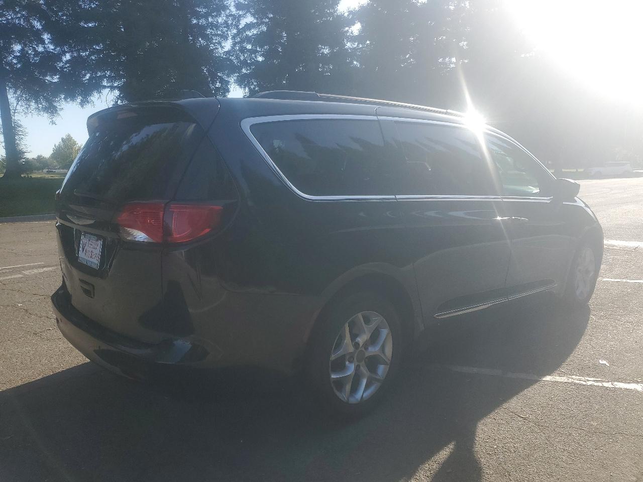 Chrysler Pacifica Touring-L 2017