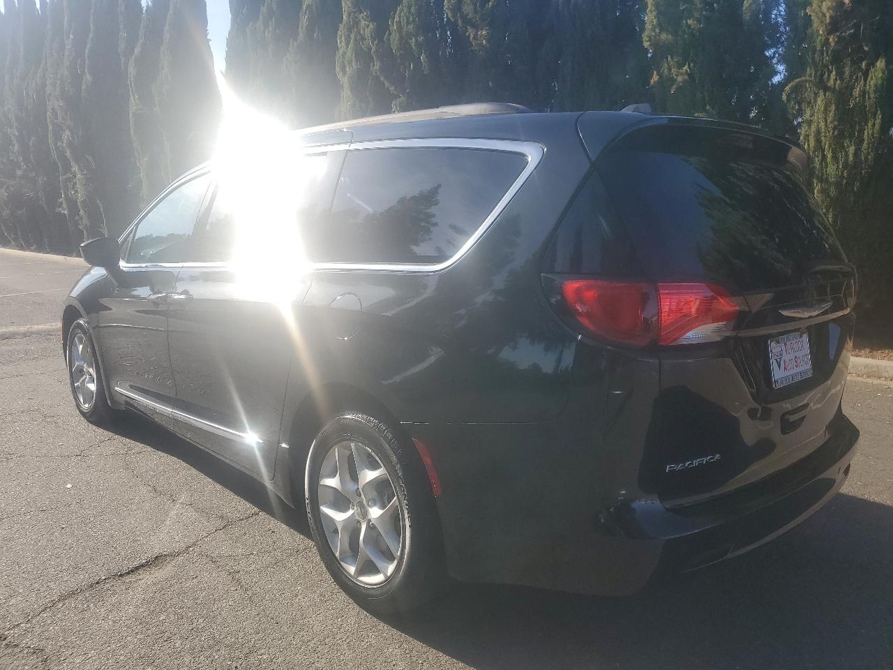 Chrysler Pacifica Touring-L 2017