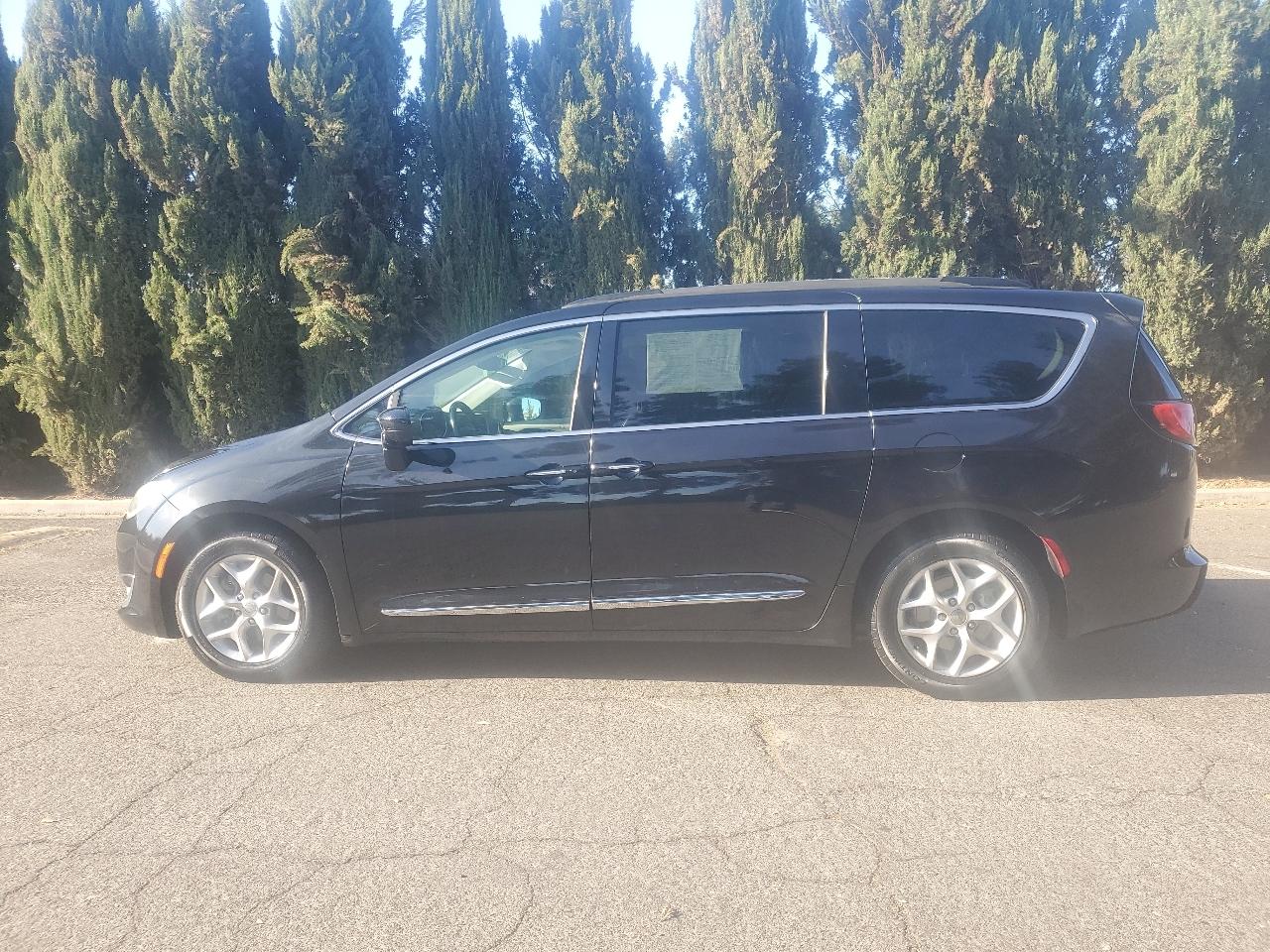 Chrysler Pacifica Touring-L 2017